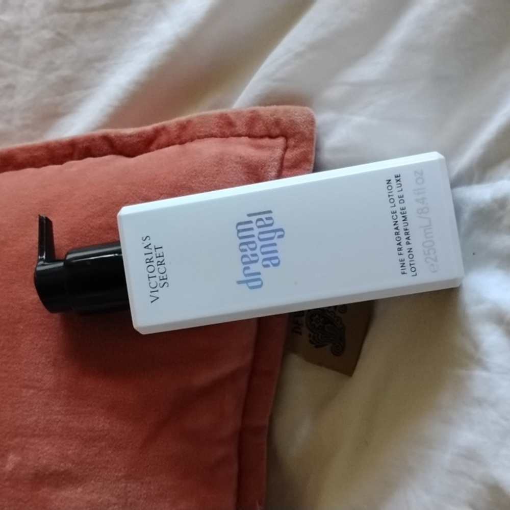 Victoria's secret dream angel fragrance lotion